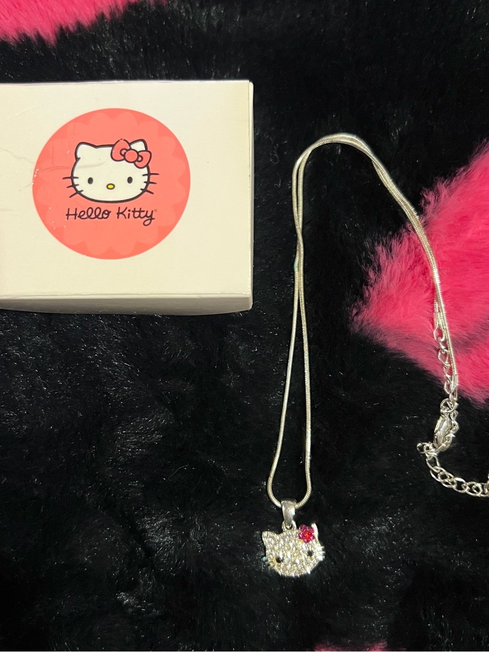 Hello Kitty x Avon necklace 2003 ♡